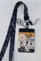 สายคล้องคอ สายคล้องบัตร สายห้อยโทรศัพท์ พร้อมซองใส่บัตร ลาย Snoopyขาว สวย ซองบัตรใส่ได้สองด้านมีสองช่อง หน้า หลัง สำหรับบัตรขนาด 6x8 cm สายกว้าง 2cm ยาว 43cm สายงานผ้าลายพิมพ์เนื้อนิ่มน่าใช้ ขนาดซอง 7X11 cm