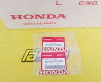 สติ๊กเกอร์เครื่องหมายHONDA (80มม.)ติดบังลมหน้าซ้ายขวา แท้ wave125i รุ่นไฟหน้าLED สีโครเมียมพื้นแดง อะไหล่แท้ศูนย์HONDA(86102-K73-T90ZE)รวม2ชิ้น1เซต