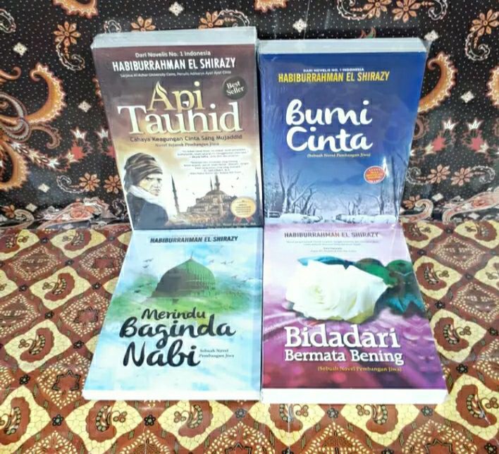 Novel Best Seller Paket 4 ( Sebuah Novel Pembangun Jiwa ) Api Tauhid ...