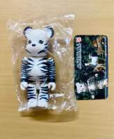 ฟิกเกอร์ bearbrick 100% Series 3 : ม้าลาย (ใหม่ในซอง มีการ์ด) ของญี่ปุ่นแท้?(งาน Medicom Toy)