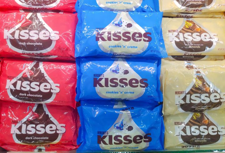 Coklat Langkawi Hersheys Kisses Creamy Milk Almond Creme N Cookies