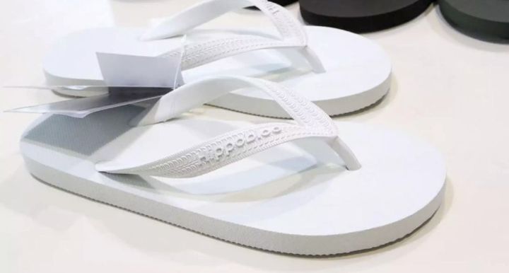 รองเท้าแตะหูหนีบhippobloo-ผลิตจากยางแท้-100-สี-white-color