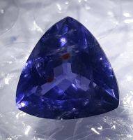 3.27 cts natural hi-end iolite gems stone