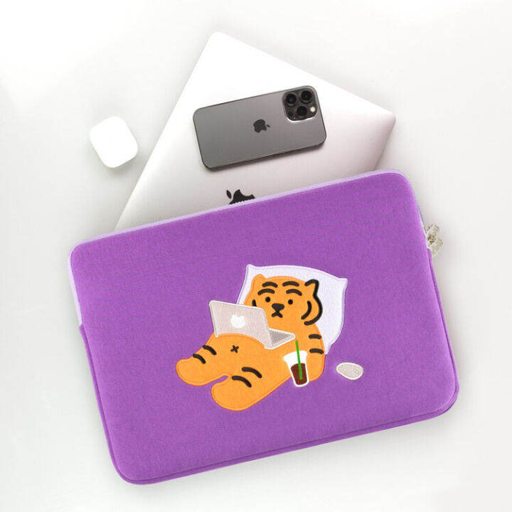 สินค้าพร้อมส่ง-stay-home-tiger-laptop-pouch-สีม่วง