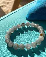 มาทะเลทั้งที ขอแนะนำไหมฟ้า ( Blue Rutilated Quartz ) หินควอสต์ติดไหมสีฟ้า เป็นสีที่เหมาะกับความผ่อนคลาย หรือเรียกว่า relaxing stone สำหรับผู้ที่ต้องการความสงบในใจ เมื่อใจนิ่งก็จะสามารถ focus ได้มากขึ้น