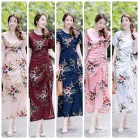 Maxi dress ลายดอกกุหลาบ ดีเทลแต่งผ้าระบายด้านหน้า มีโบว์ผูกรูดๆที่กระโปรงด้านหน้า  ใส่ได้ 2 แบบจะรูดด้านหน้า หรือใส่แบบเดรสยาวตรงเเลยก้ได้