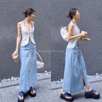 Denim skirt?(SML 530฿ฟรีส่ง) กระโปรงยีนส์ ลุคใหม่ สไตล์สาวชิค รุ่นนี้ทรงตรงนะคะ ผ่าด้านหน้า แต่งกระเป๋าคู่หน้า เอวมีเชือกรูดปรับได้ตามชอบเลยค่ะ ทางร้านทำมา 3 ไซส์ สวยพอดี แมทช์ง่าย เข้ากับทุกหุ่นแน่นอนคะ