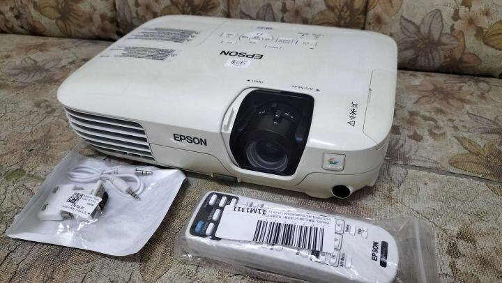 โปรเจคเตอร์-epson-ebx-7-2200-ลูเมนแสงแรงใช้งานปกติขายตามสภาพแถมรีโมทกับตัวแปลง-hdmi