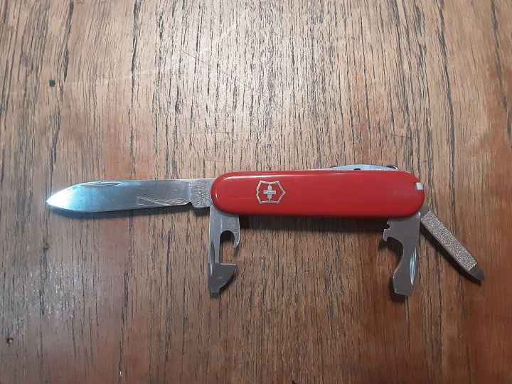 victorinox-sportman-84mm-รุ่นไม่มีห่วง-หายากสำหรับรุ่นนี้