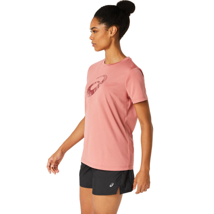 asics-asics-spiral-graphic-ss-tee-women-training-เสื้อ-ผู้หญิง-เสื้อ-เสื้อคอกลม-ของแท้-light-garnet