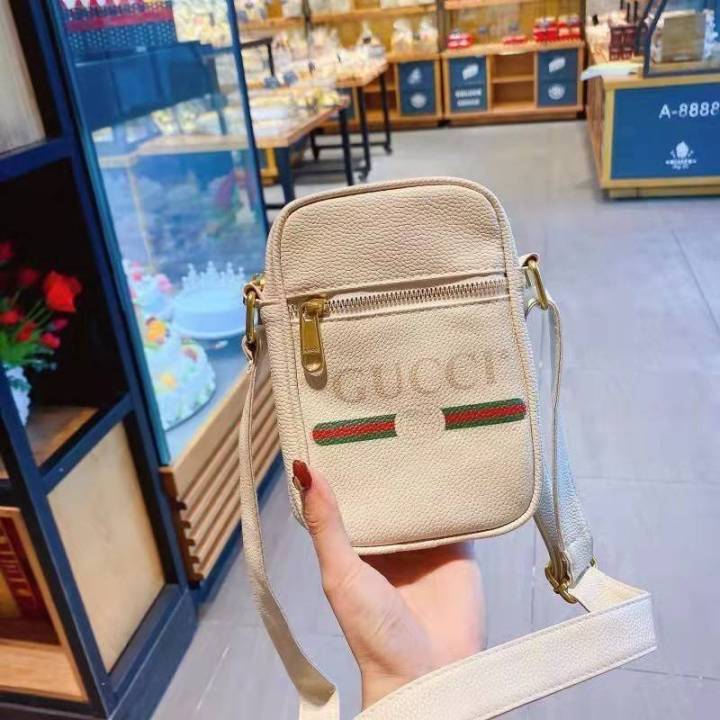 กระเป๋าgucci-print-messenger-bagกระเป๋าหนังแท้ซิปใช้ได้ทั้งสองช่อง-สะพายข้างงานพร้อมกล่องเขียวหนังpuอย่างดีซิปปั๊ม-งานสวยกุชชี่คือปังตลอดๆ