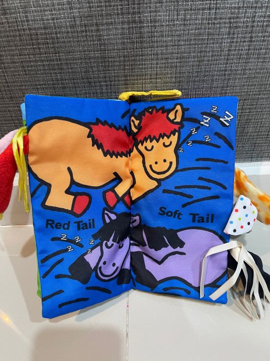jolly-baby-หนังสือผ้ามีหาง-หนังสือผ้าเสริมพัฒนาการ-หนังสือมีหาง-3-มิติ-ม้า-pony-tails