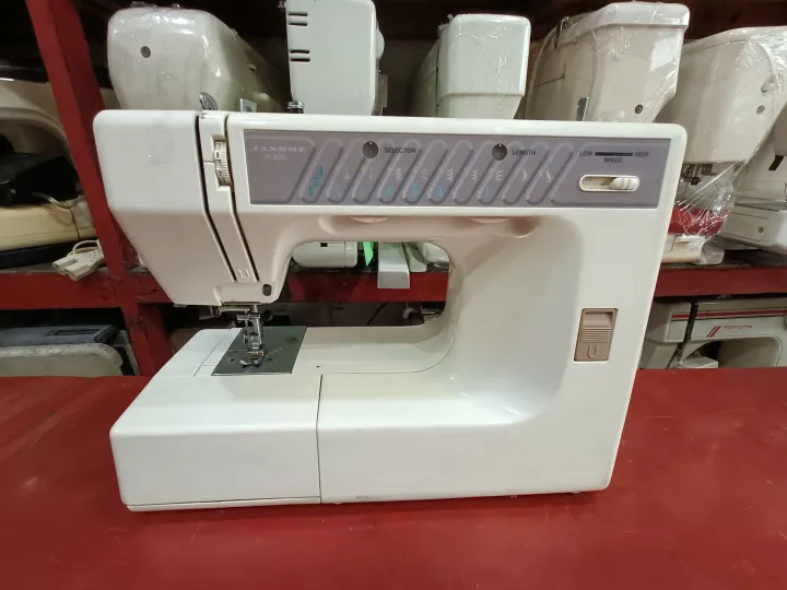 sewing machine portable heavy duty janome brand running good condition