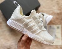 รองเท้า adidad_nmd  สีขาว  มีบริการเก็บเงินปลายทาง