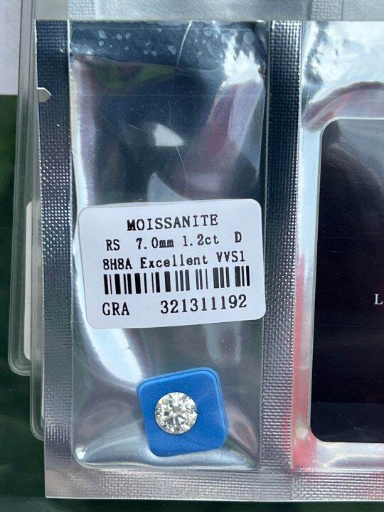 7-00mm-gra-certified-เพชร-โมอีส-โมซาไนท์-1-เม็ด-pieces-1-20-กะรัต-carats-7-00-มิล-mm-d-color-vvs1-mois-moissanite-diamond-มี-ตัวเลขเลเซอร์-ใบเซอร์ะอยู่ในซีน-round