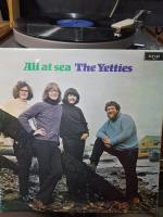 000097   All at sea The Yetties  แผ่นเสียง vinyl Lp12" สภาพดี ตรวจสอบแล้วครับ