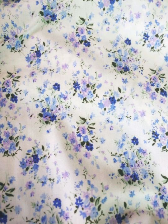 ผ้าคอตตอน-ทีซี-ลดล้างสต๊อค-ลายดอกไม้สีฟ้า