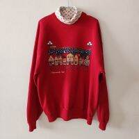 (มือสอง) เสื้อสเวตเตอร์ เสื้อกันหนาว (Sweater) สีแดง ลายคริสต์มาส