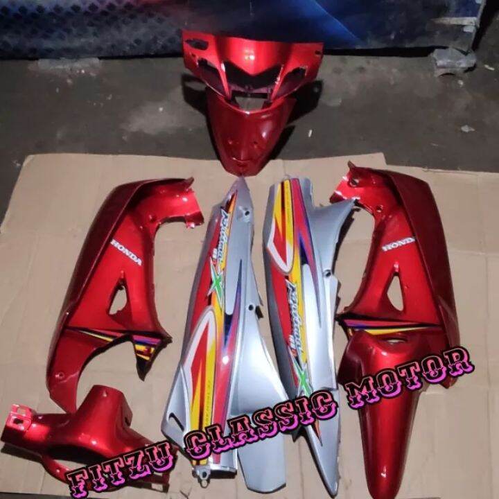 Cover Body Full Set Body Halus Karisma X 125 Warna Merah Silver Custom