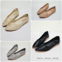 รองเท้าคัทชูพื้นเรียบฉลุลายงานhandmadeเพื่อสุขภาพเท้า นุ่มสวยใส่สบาย By : here_shoe_shop