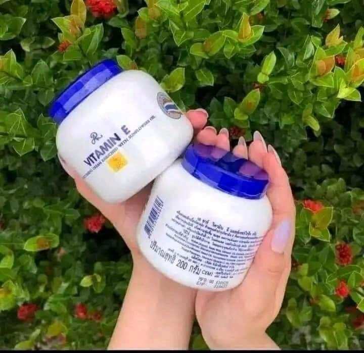 VITAMIN E Moisturising Cream Enriched With Sunflower Oil 200g Lazada PH