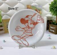 ?[พร้อมส่ง-002]  ?No Box? Disney Mickey Mouse.มิกกี้เม้าท์ สินค้าลิขสิทธิ์แท้ 100% จากญี่ปุ่น  จานขนม/จานแบ่ง เซรามิก ขนาด : 5 นิ้ว / เข้าเวฟได้ ?รบกวนเช็คขนาดก่อนตัดสินใจนะคะ?