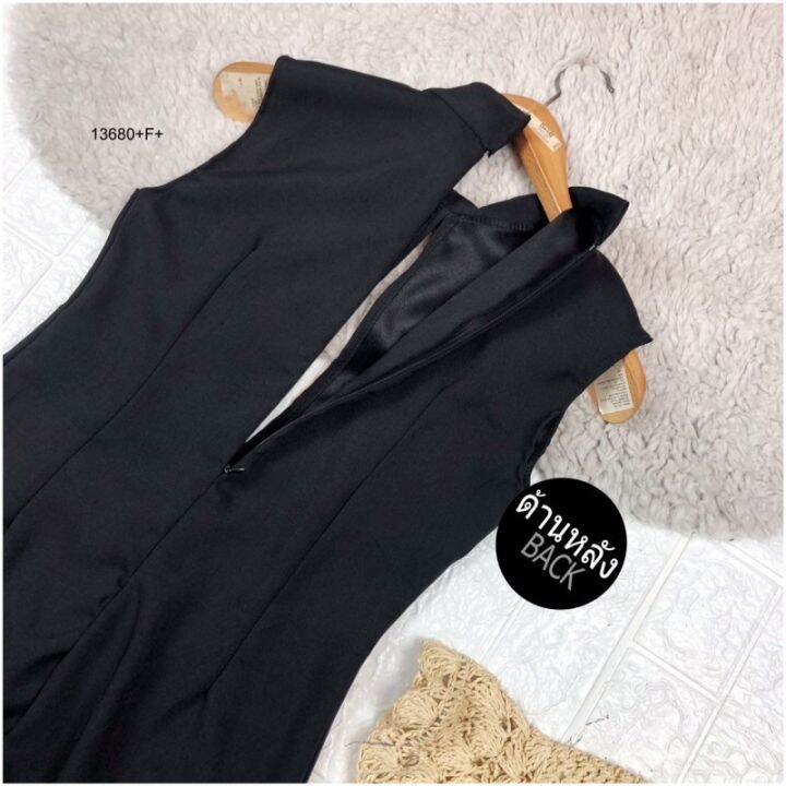 13680-จั้มสูทแขนกุดขาสั้น-แหวกอก