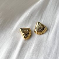 ต่างหู Gold Shell Earrings