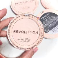 Revolution Pressed Powder 6 g #translucent    แป้งอัดแข็ง แป้งตัวนี้ สีธรรมชาติที่อบอุ่น และโปร่งแสงมากๆ