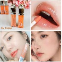 Dior Lip Maximizer High Volume Lip Plumper 2ml สี  #004 Bright coral  ♡ ราคา 320฿  ❤️ Bright coral   ส้มสดใส โลกสวย สีนี้ไม่ป่วย ยังไงก็รอด ทาหนาๆ อัพโทนหน้าให้สว่าง เริ่ด  เป็น กลอสแบบมีสีนะคะ  เคลือบบำรุง + เพิ่มความ ชุ่มชื้น