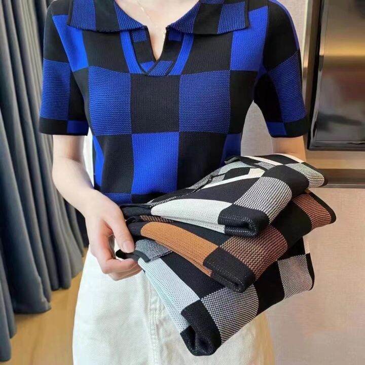พร้อมส่ง-ใหม่-5756เสื้อยืดโปโลแขนสั้นผู้หญิงเสื้อไหมพรมคอปกลายสก๊อตสไตล์เกาหลี
