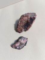 โรโดไนท์| Rhodonite #rho1(s) - #rho2(s) 
#หินดิบ เนื้อหินสีชมพู ? มีสีดำแทรก