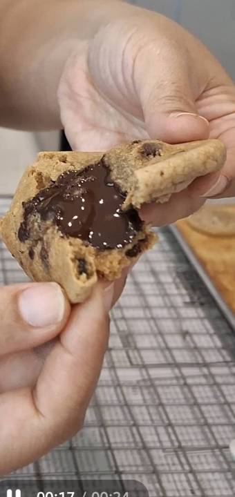 soft-cookies-homemade-รสชาติเข้มข้น-หวาน-หอม-ทำจากเนยสด-ชอคโกแลตนอก-1กล่อง-แพคเดี่ยว-มี-7ชิ้น-สะดวกแก่การกิน-และพกพา