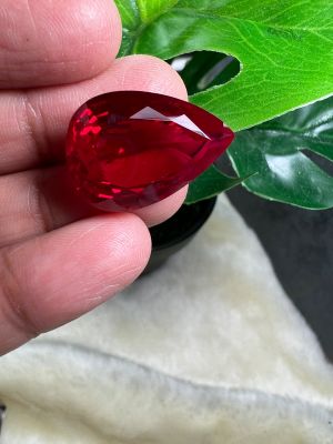 สีแดง พลอย 1 เม็ด 47 กะรัต ขนาด 20X27 มิล LAB MADE ทับทิม ของเทียม LAB Ruby (SIZE 20X27 mm weight 47 carats) pear shape 1 pieces