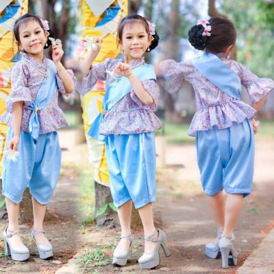 si ชุดไทยเด็ก โจงกระเบน ชุดไทยเด็กผู้หญิง ชุดไทยเด็กหญิง สีฟ้า สีชมพู วันแม่ เข้าพรรษา ลายดอก