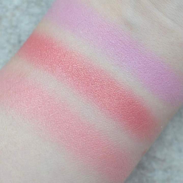 clinique-glow-to-go-cheek-pop-palette