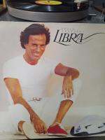 000163  JULIO IGLESIAS  LIBRA    แผ่นเสียง vinyl Lp 33rpm 12"สภาพกำลังฟังได้ดีได้รับการตรวจสอบ