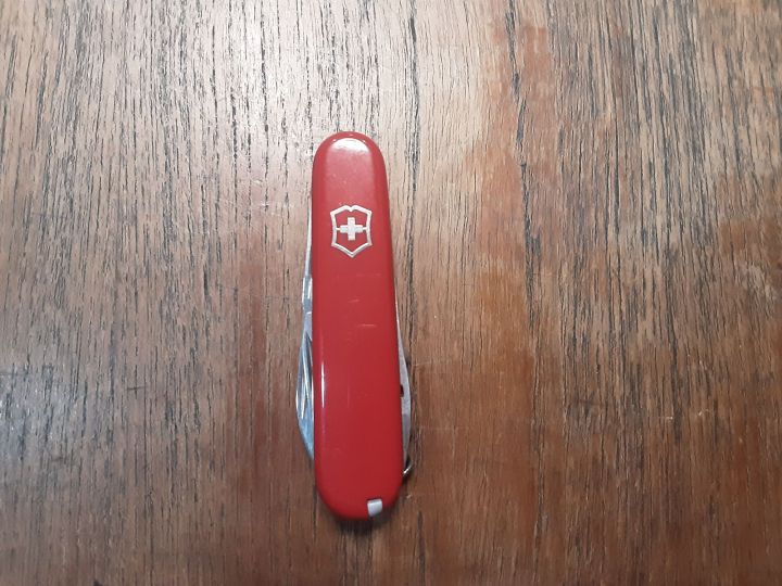 victorinox-sportman-84mm-รุ่นไม่มีห่วง-หายากสำหรับรุ่นนี้