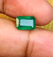 พลอยมรกตธรรมชาติ1.44cts8x6mm 1.44cts natural emerald  gemstone 8x6mm