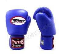 นวมชกมวยหนังแท้ สีน้ำเงิน ยี่ห้อ Twins Boxing Gloves (leather)