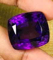 พลอยสีม่วงธรรมชาติ 47.3cts 20.6x18.5x17mm 47.3cts natural purple amethyst 20.6x18.5x17mm