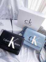 กระเป๋า CAL,,,,, KLEIN JEANS MONO BOXY FLAP งานวีไอพี