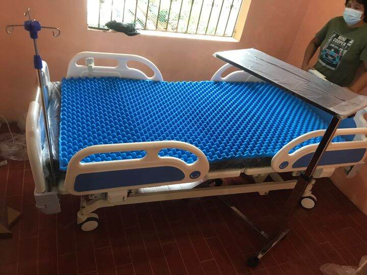 Electronic Medical Bed ICU Type 5 Function with Overbed Table