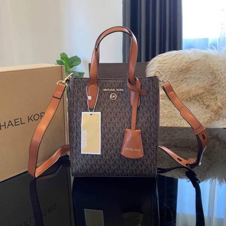 กระเป๋าถือหรือสะพาย-michael-michael-kors