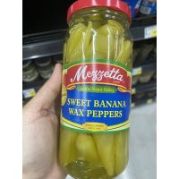 พริกหยวกดอง ในน้ำส้มสายชู ตรา เมซเซตต้า 473 Ml. Sweet Banana Wax Peppers ( Mezzetta Brand )