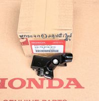 หูกระจก/ หูยึดมือเบรคหลัง ด้านซ้าย Honda Scoopy-i ใหม่ ไฟเลี้ยวบังลม แท้ศูนย์ สีดำ (53172-K16-910)