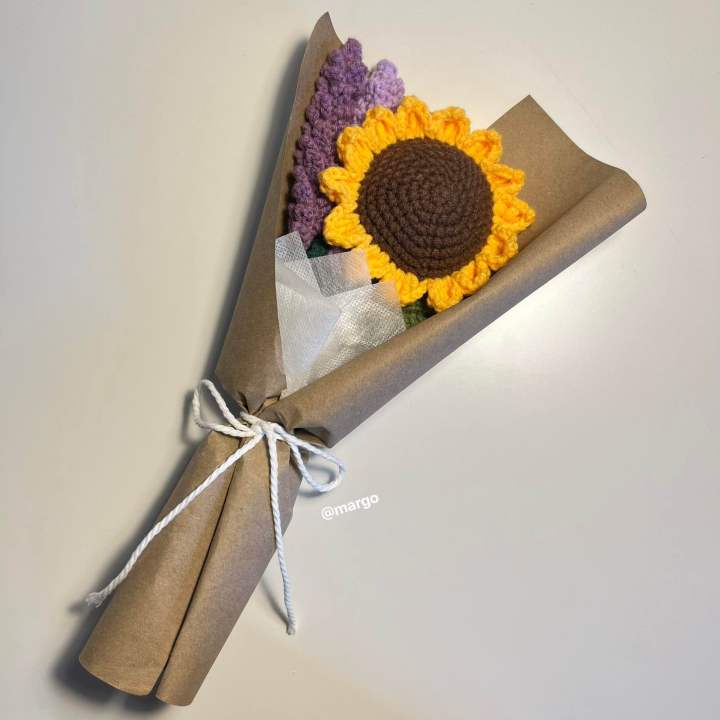 sunflower-bouquet-ช่อดอกทานตะวันไหมพรม-จัดส่งภายใน-2-5-วัน