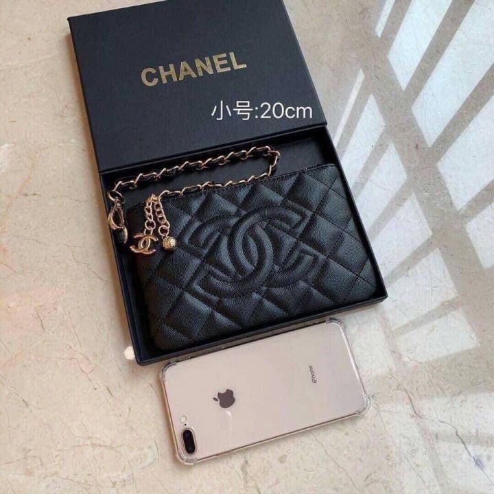 กระเป๋าchanel-ใบเล็กรุ่นนี้ตำนานเลยค่ะ-ฮิตตลอดกาล-พกพาสะดวกมาพร้อมสายคล้องมือสุดเก๋-ขนาด7-5นิ้ว