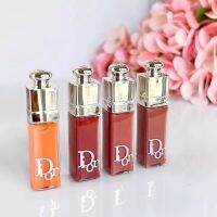 DiorAddict Lip Maximizer ขนาดทดลอง 2 ml. ลิปกลอสผสมคอลลาเจนจากดิออร์ ที่อุดมไปด้วยมอยซ์เจอร์ไรเซอร์ช่วยบำรุงให้ริมฝีปากเนียนนุ่ม มันวาว