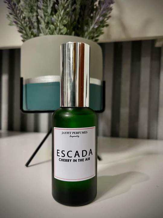 Escada cherry in discount the air 100 ml